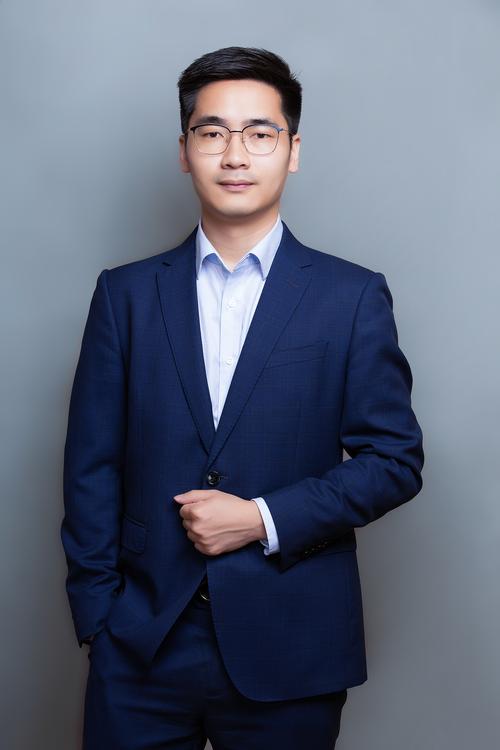 凌月青 视觉设计总监